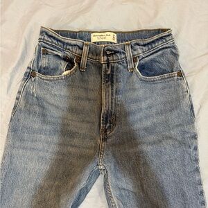 Abercrombie & Fitch 90s Straight Ultra High Rise Jeans